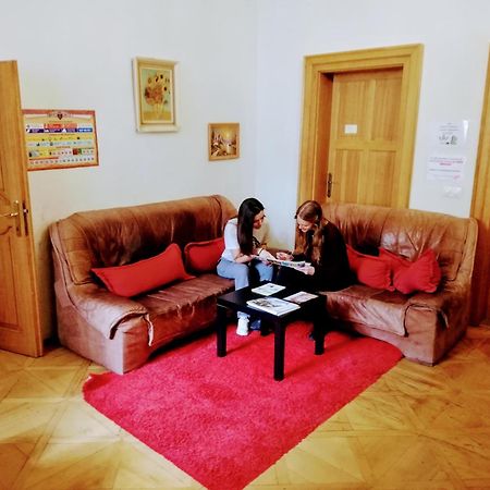 Hostel Homer - Old Town Square Prag Exteriör bild