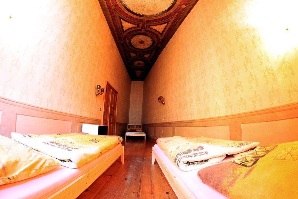 Hostel Homer - Old Town Square Prag Exteriör bild