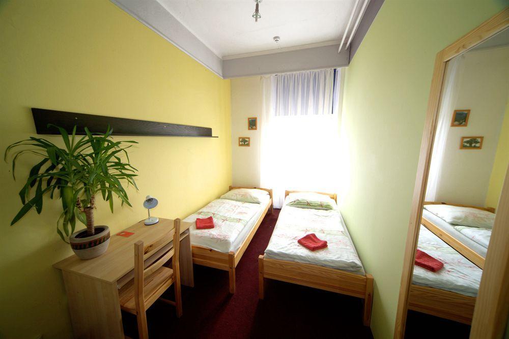 Hostel Homer - Old Town Square Prag Exteriör bild