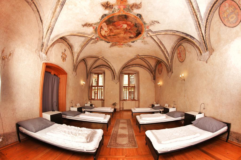 Hostel Homer - Old Town Square Prag Exteriör bild