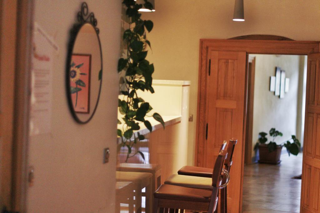 Hostel Homer - Old Town Square Prag Exteriör bild